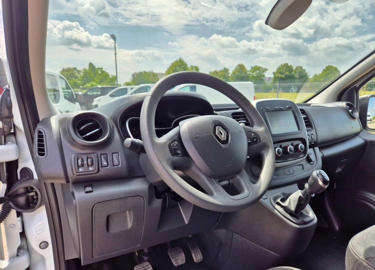 Zdjęcie oferty Renault Trafic L2H1 *109999zł NETTO* Brygadówka 6 osób 2,0dCi/120KM nr. 16