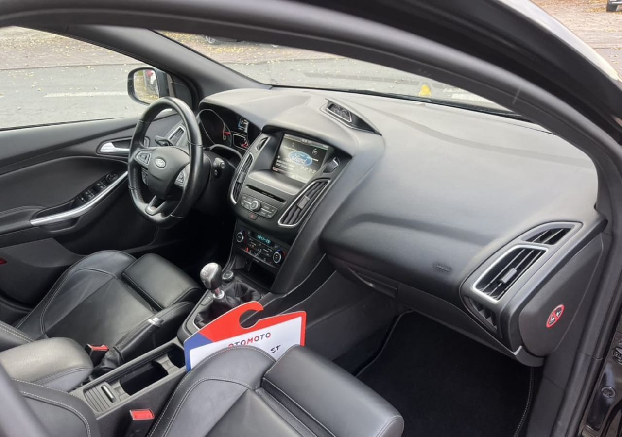 Zdjęcie oferty Ford Focus nr. 8