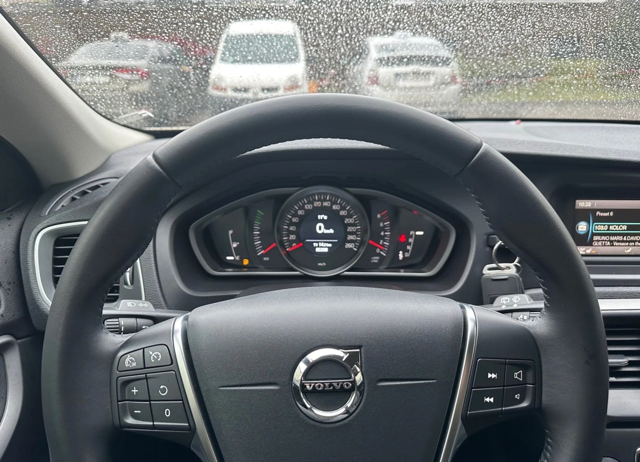 Zdjęcie oferty Volvo V40 nr. 21