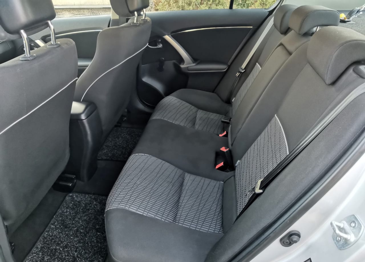 Zdjęcie oferty Toyota Avensis nr. 15