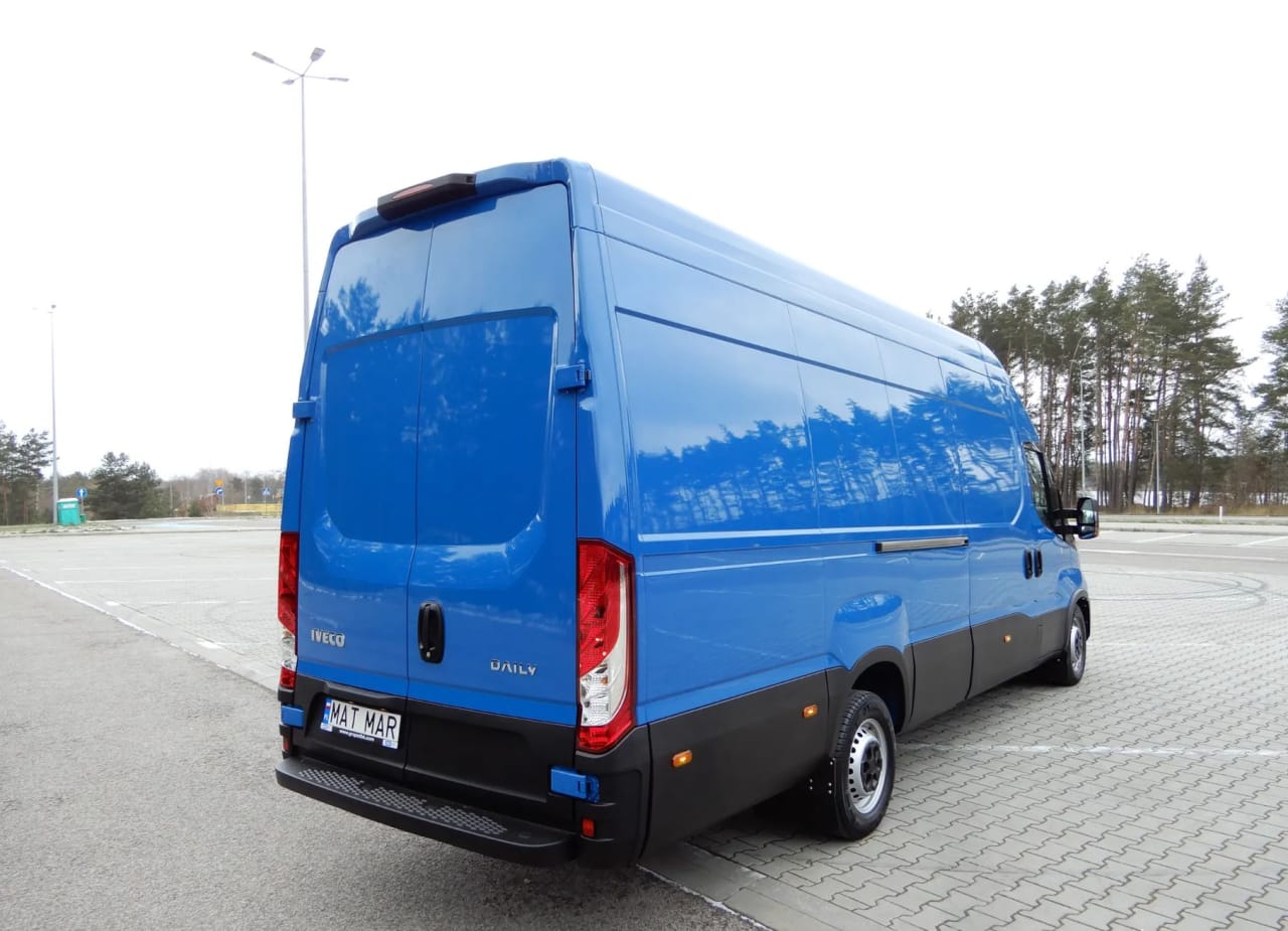 Zdjęcie oferty Iveco DAILY 35S18 Furgon Blaszak Long MAXI XXL 4.70 Dł. Cm H3-2150 mm WZMACNIANY GWARANCJA PRODUCENTA FABRYCZNIE NOWY DOSTEPNY nr. 4