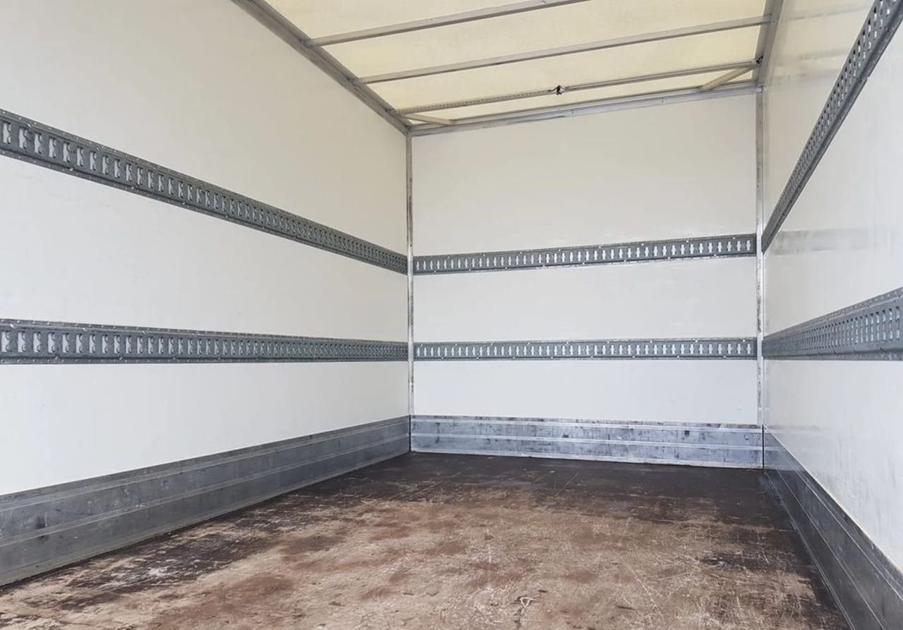 Zdjęcie oferty Iveco Daily KONTENER 8EP 4,14x2,22x2,20 KLIMA MANUAL KRAJOWY nr. 31
