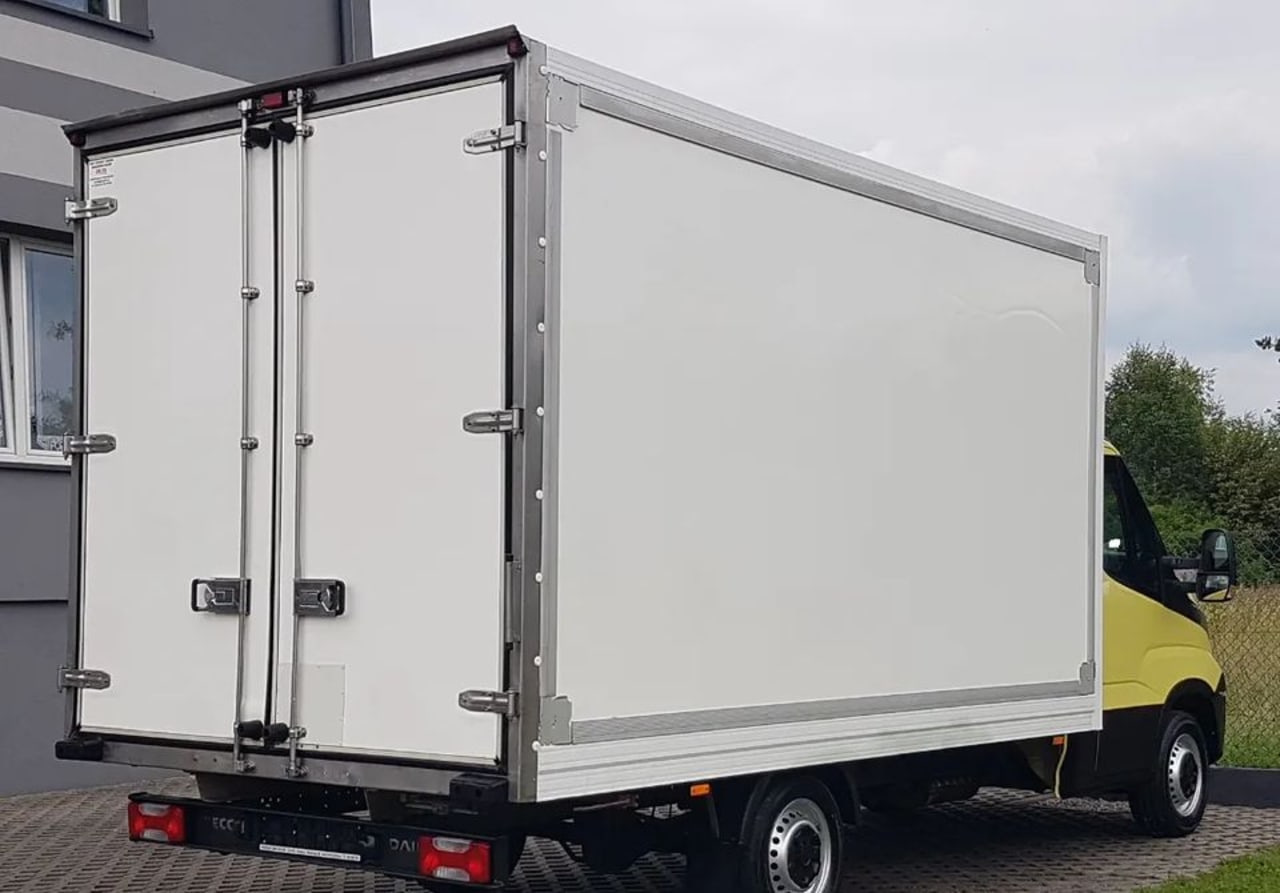 Zdjęcie oferty Iveco Daily KONTENER 8EP 4,14x2,22x2,20 KLIMA MANUAL DMC 3500 KG KRAJOWY nr. 4