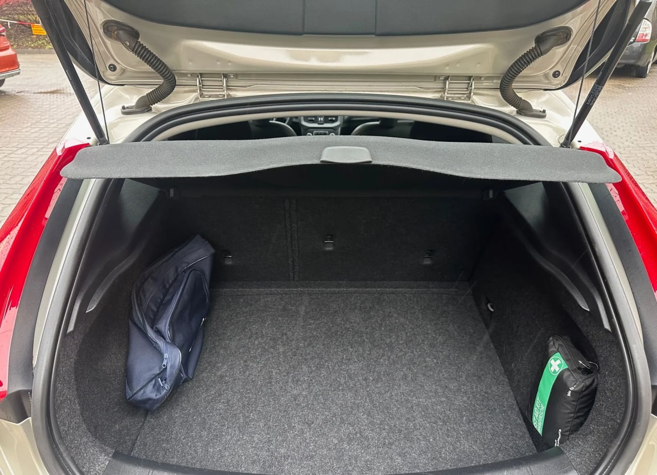 Zdjęcie oferty Volvo V40 nr. 14