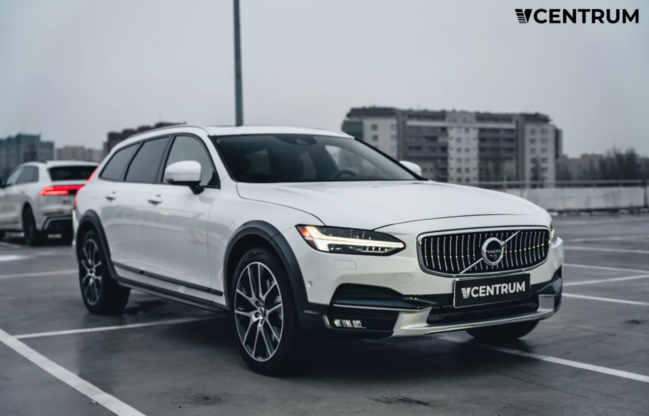 Zdjęcie oferty Volvo V90 Cross Country nr. 2