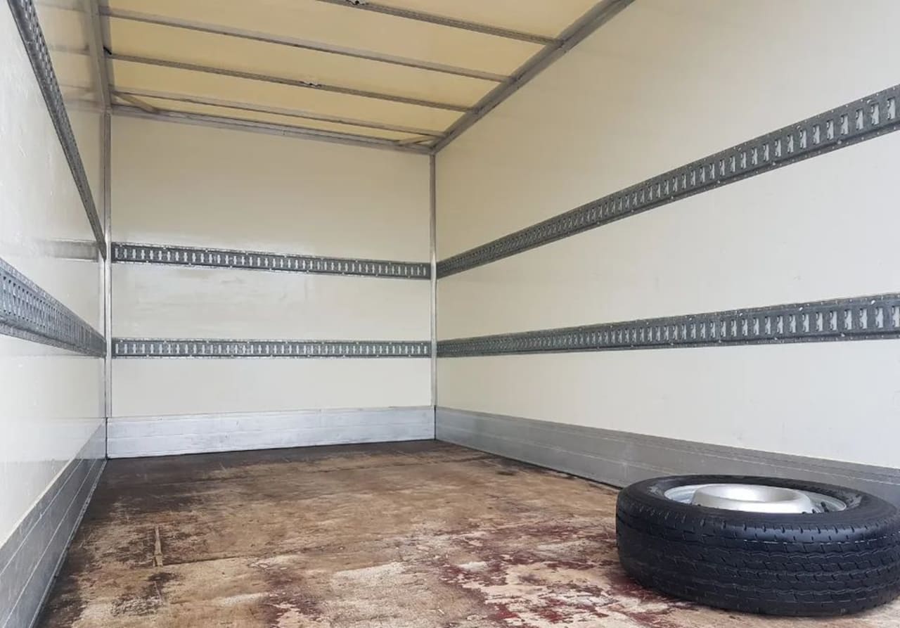 Zdjęcie oferty Iveco Daily KONTENER 8EP 4,14x2,22x2,20 KLIMA MANUAL DMC 3500 KG KRAJOWY nr. 32