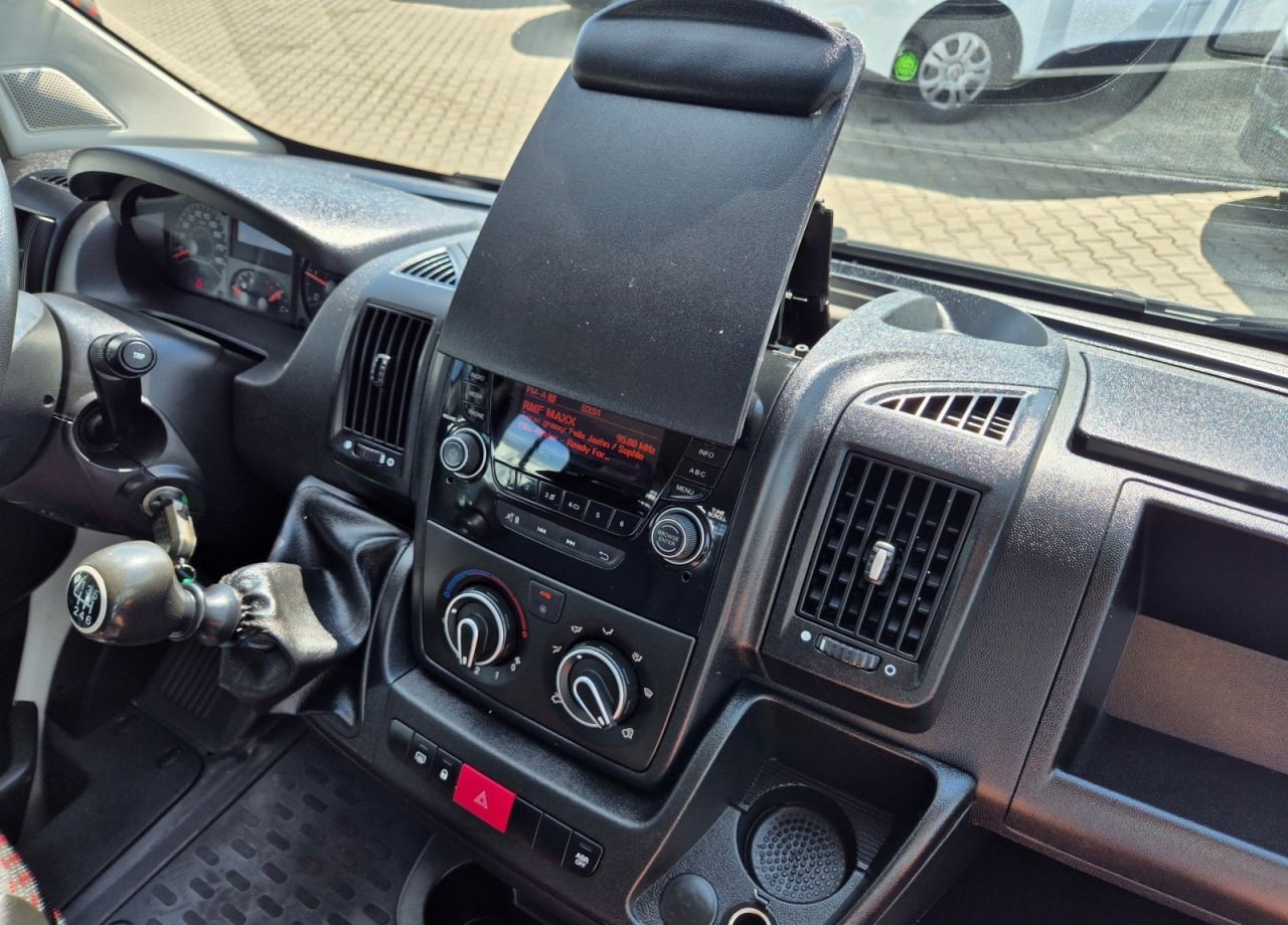 Zdjęcie oferty Peugeot Boxer DoKa *89999zł NETTO* 2,2HDi/165KM nr. 19