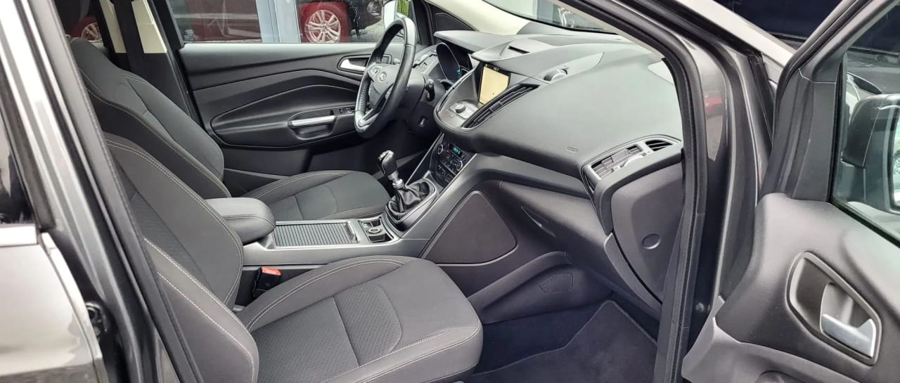 Zdjęcie oferty Ford Kuga nr. 23