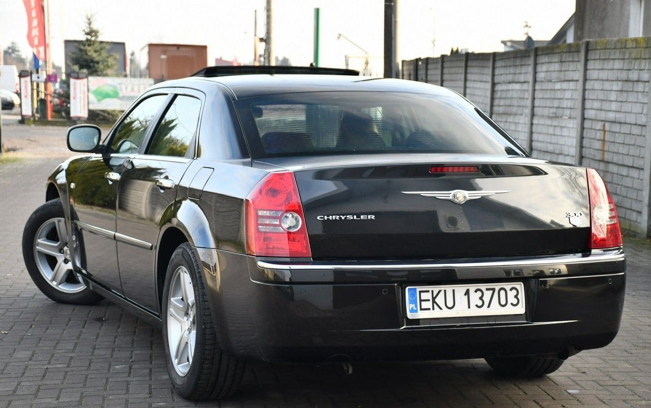 Zdjęcie oferty Chrysler 300C nr. 9
