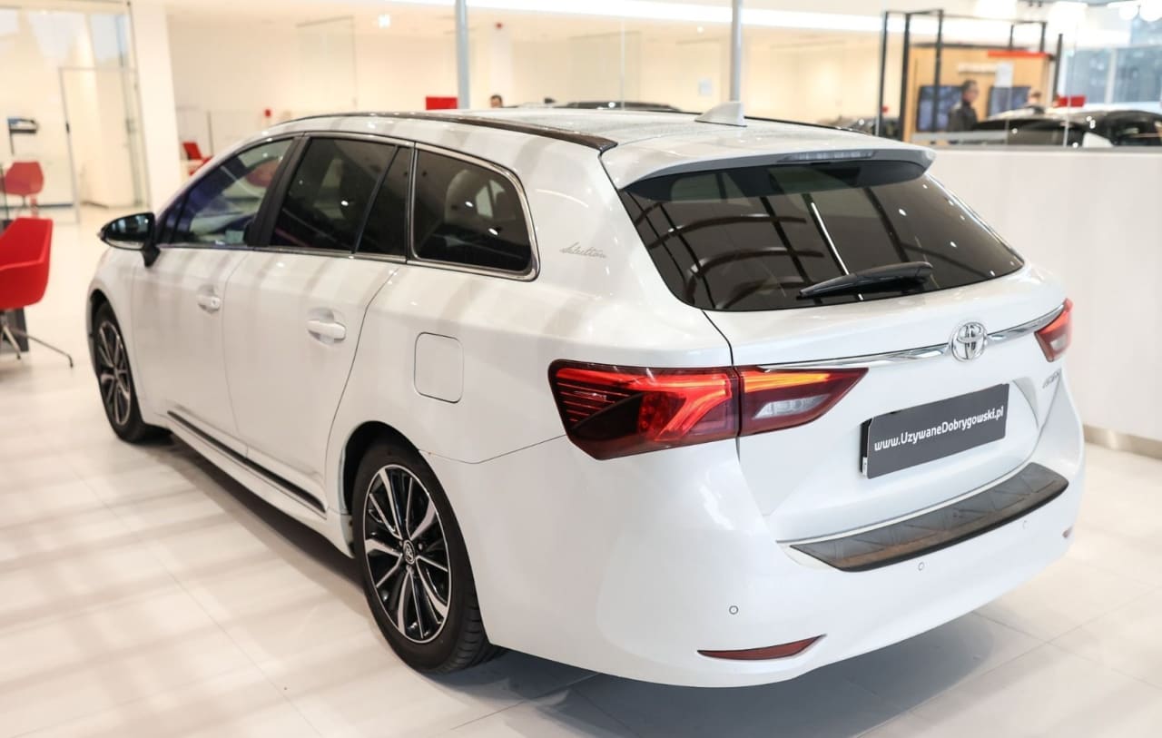 Zdjęcie oferty Toyota Avensis nr. 3
