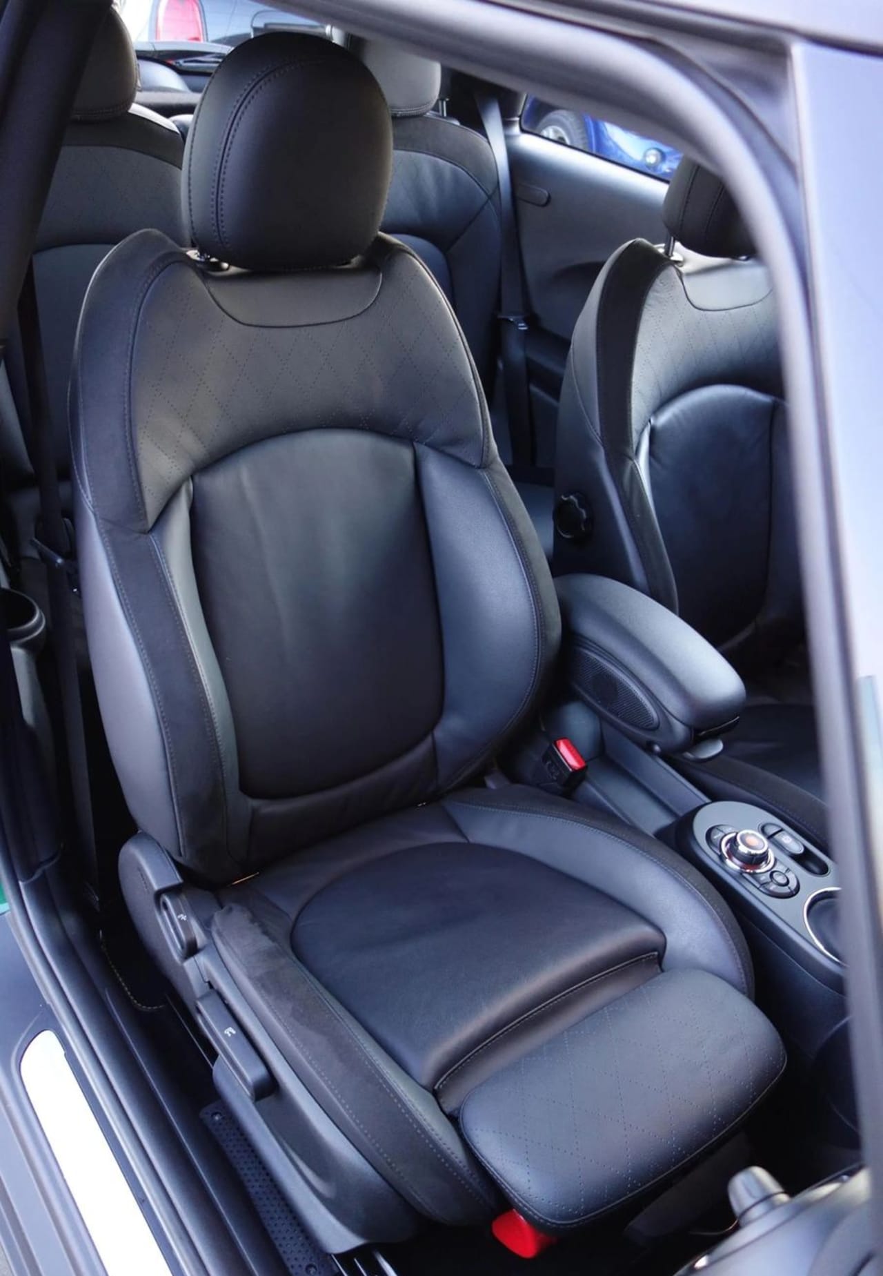 Zdjęcie oferty MINI Cooper S nr. 38