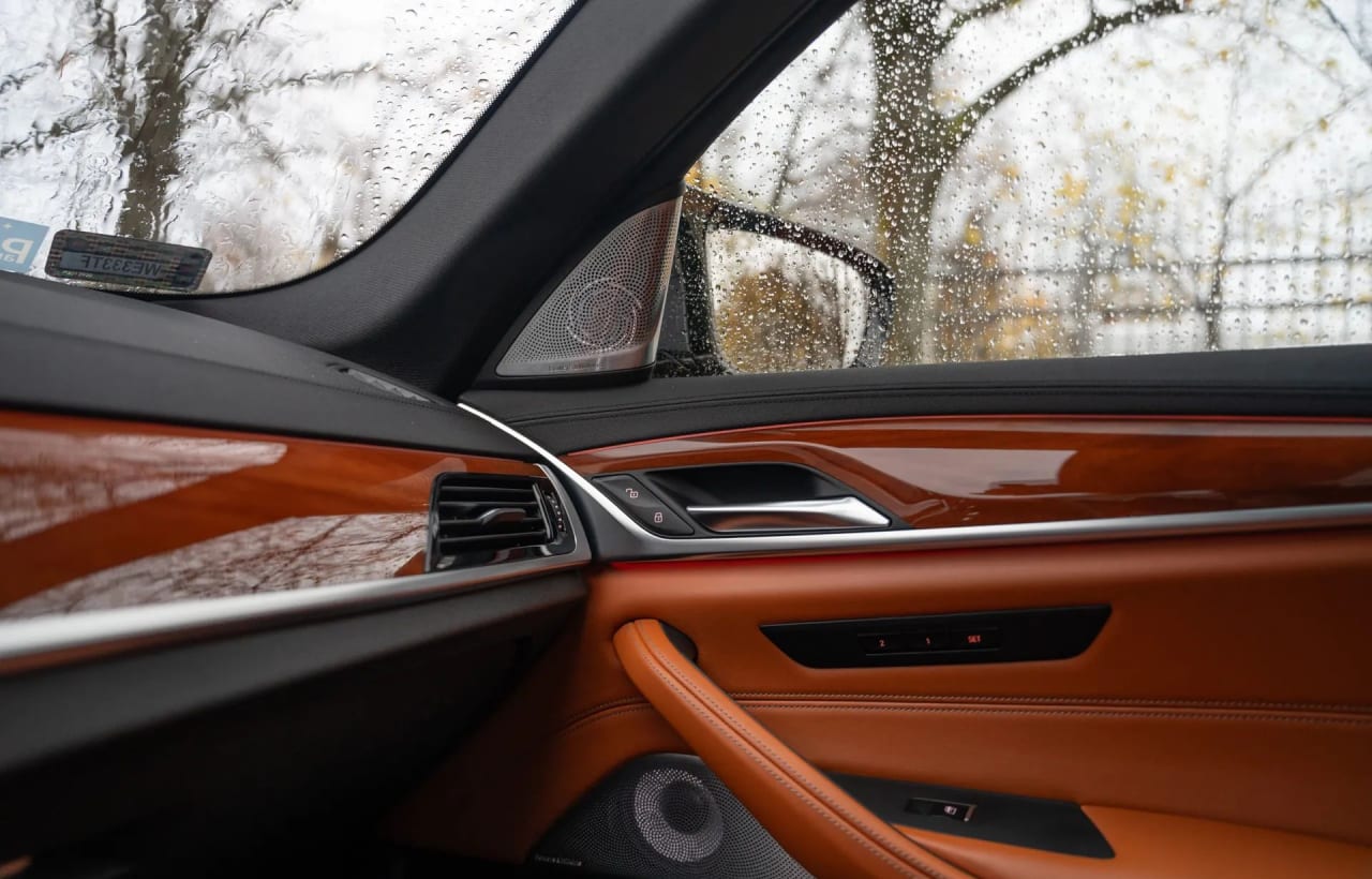 Zdjęcie oferty BMW M5 nr. 11