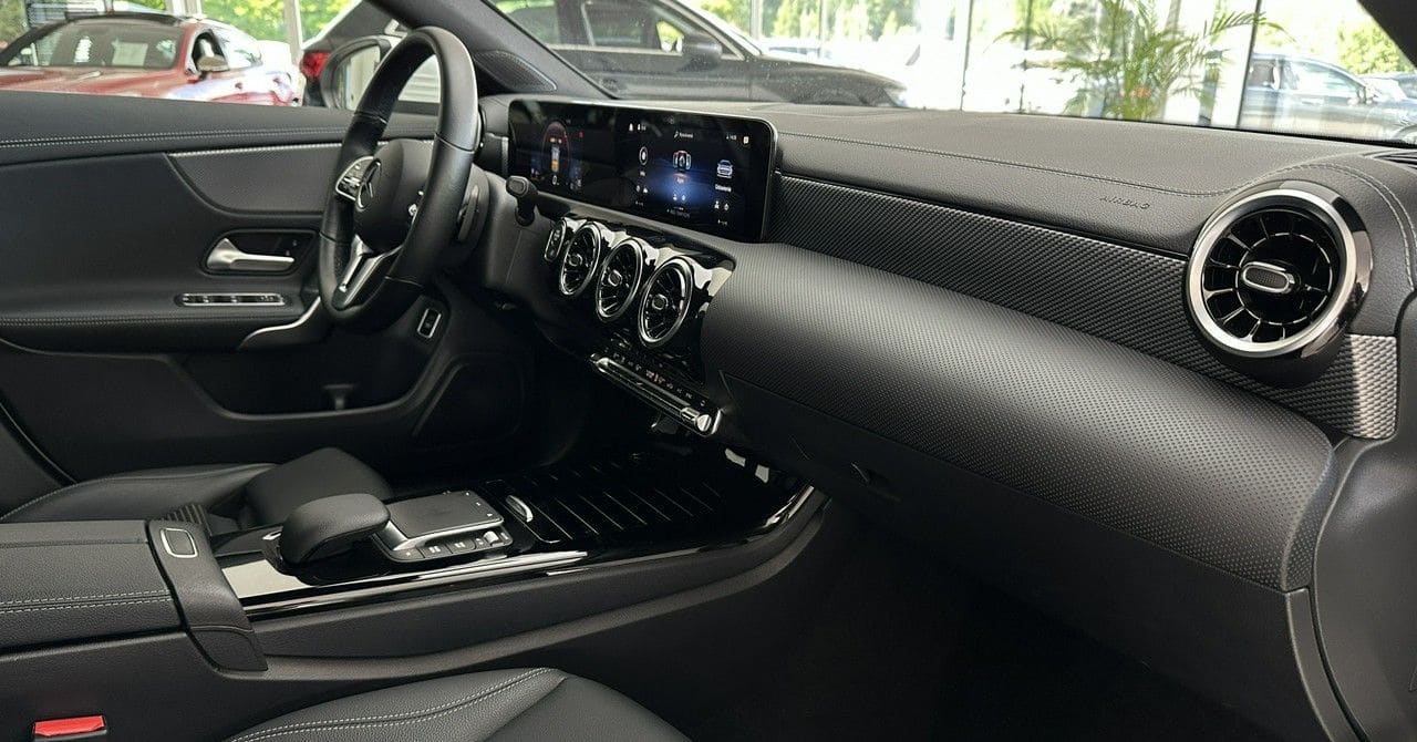 Zdjęcie oferty Mercedes-Benz CLA nr. 30