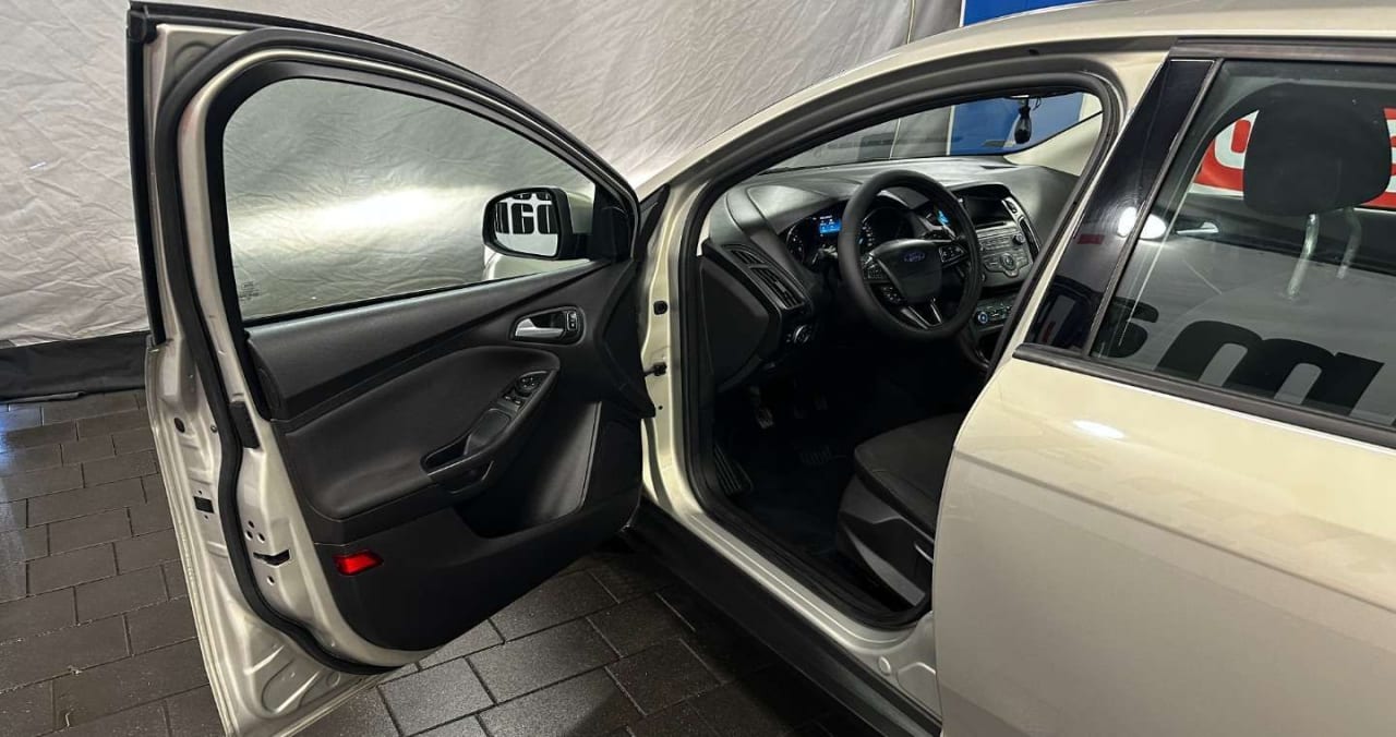 Zdjęcie oferty Ford Focus nr. 7