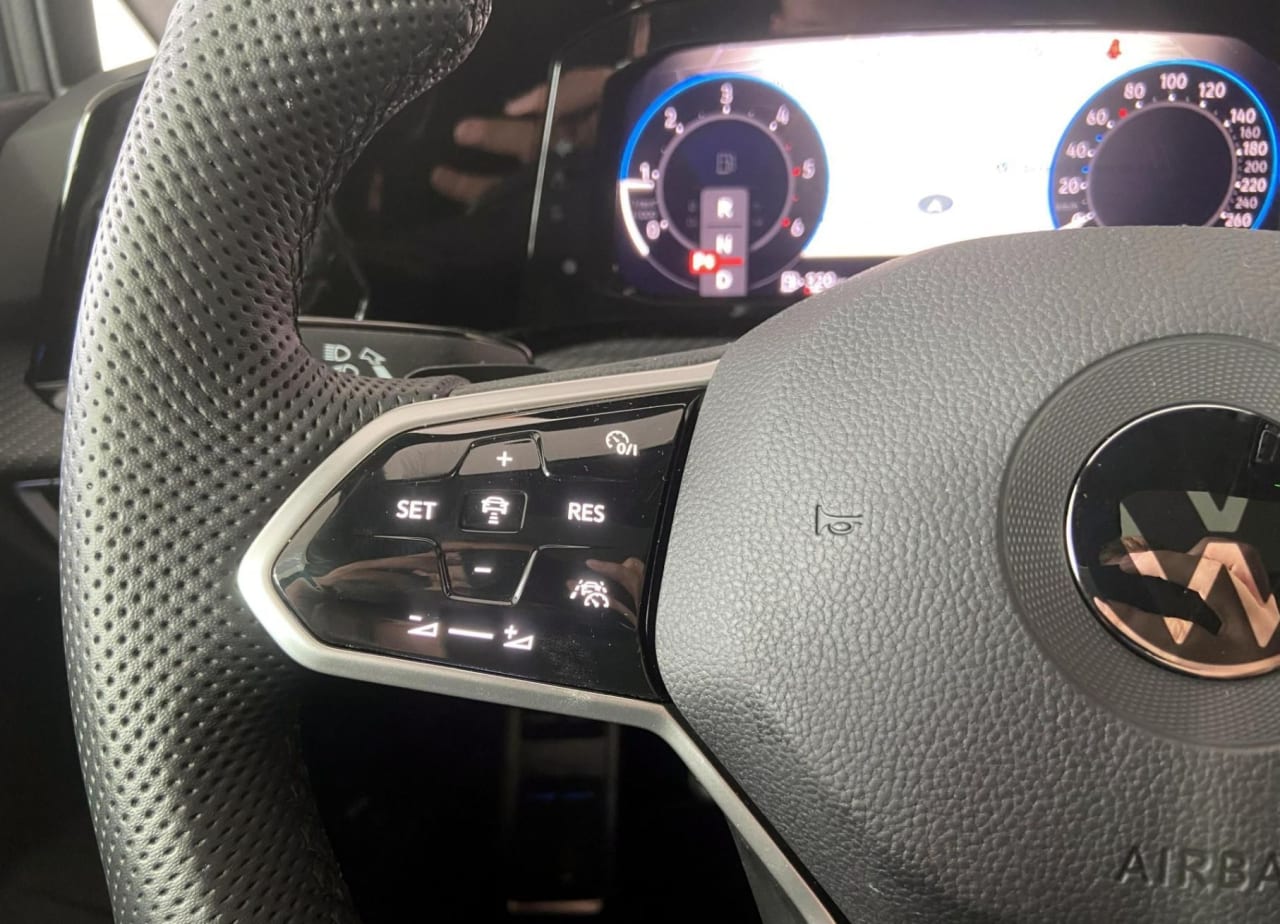 Zdjęcie oferty Volkswagen Golf nr. 14