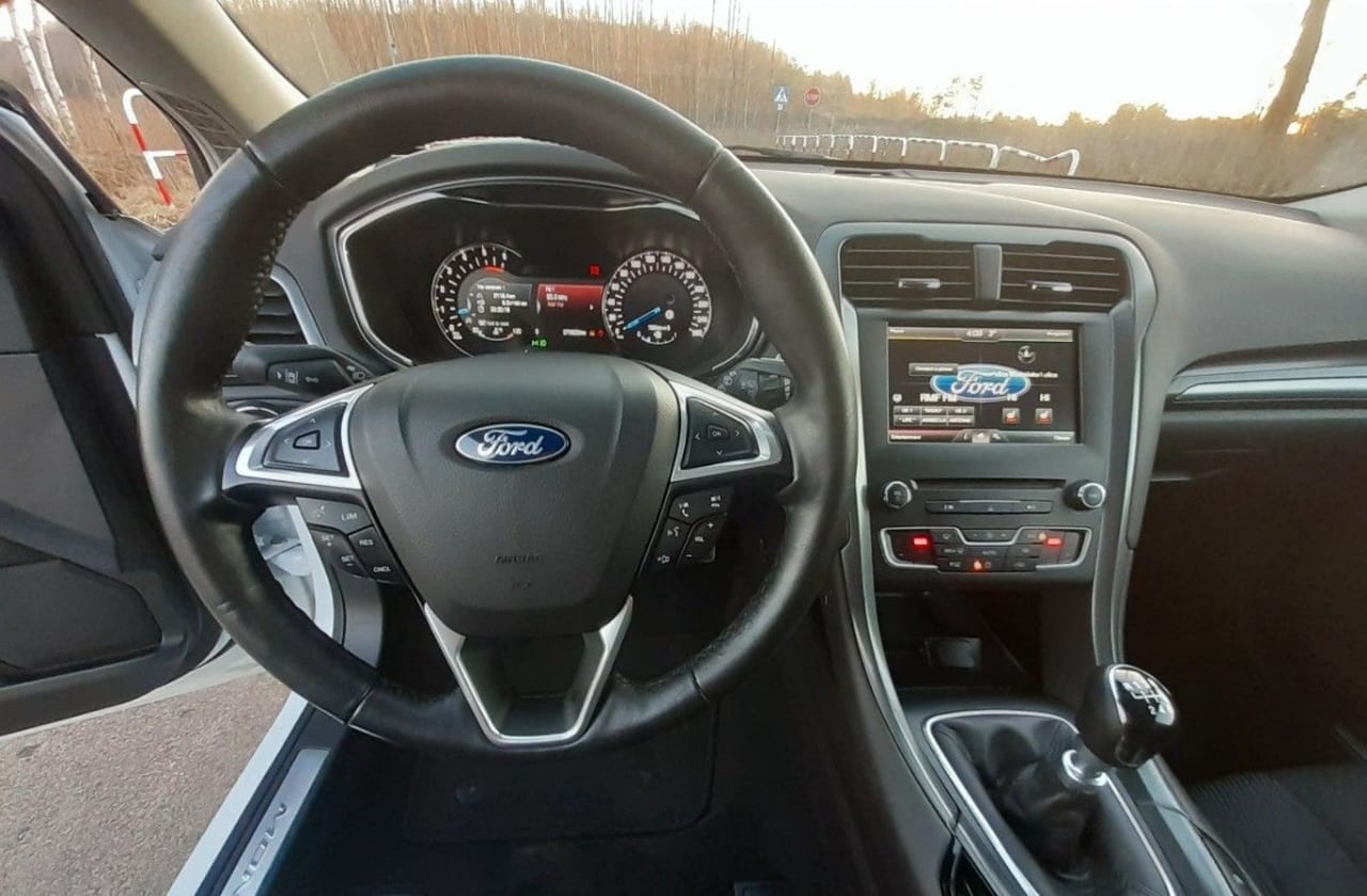 Zdjęcie oferty Ford Mondeo nr. 25