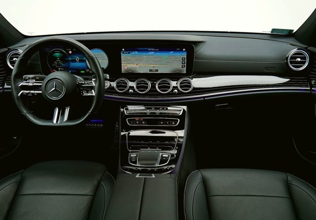 Zdjęcie oferty Mercedes-Benz Klasa E nr. 9
