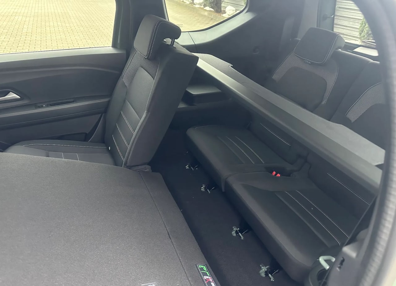 Zdjęcie oferty Dacia Jogger nr. 19