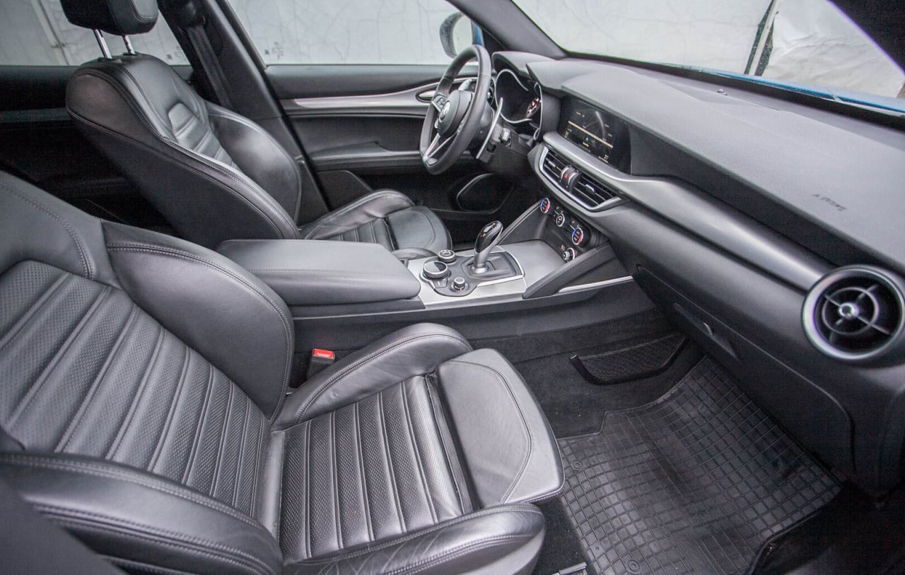 Zdjęcie oferty Alfa romeo Stelvio nr. 19