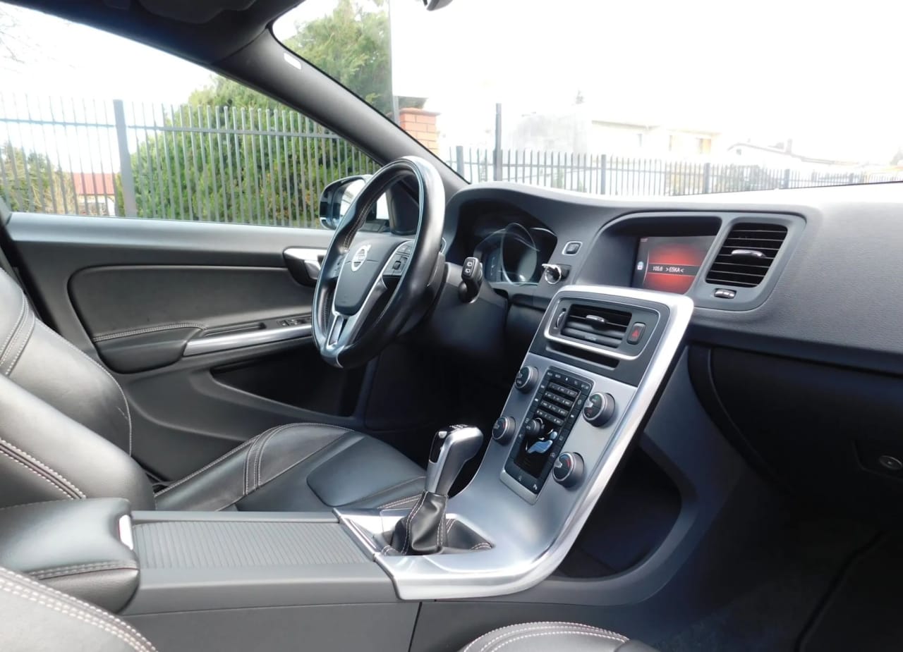 Zdjęcie oferty Volvo V60 nr. 8