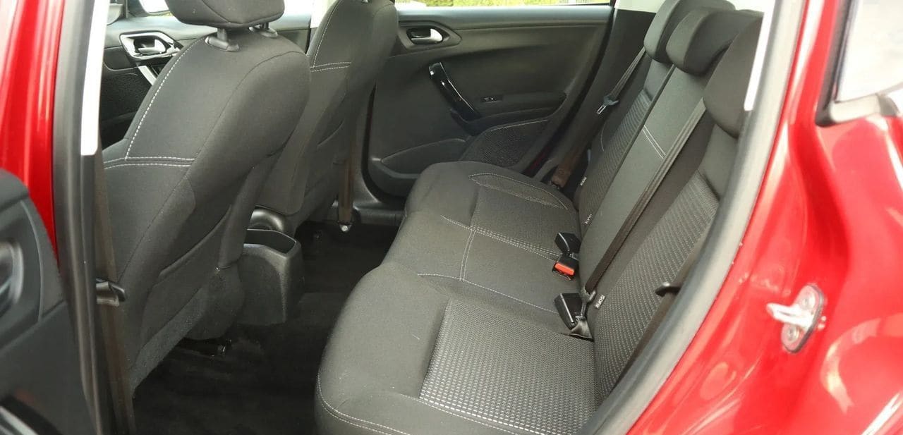 Zdjęcie oferty Peugeot 208 nr. 16