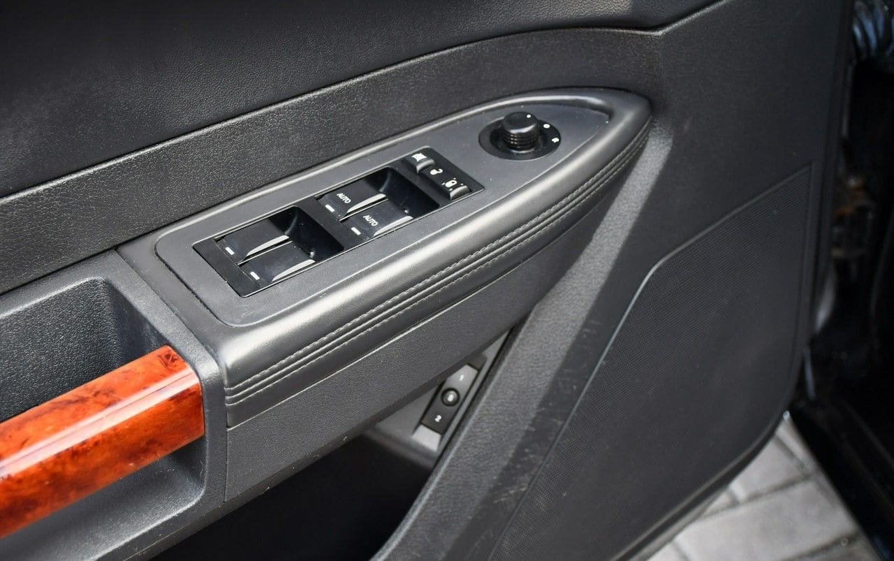 Zdjęcie oferty Chrysler 300C nr. 39