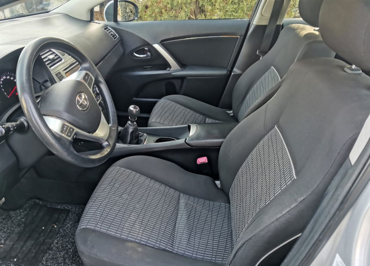 Zdjęcie oferty Toyota Avensis nr. 12