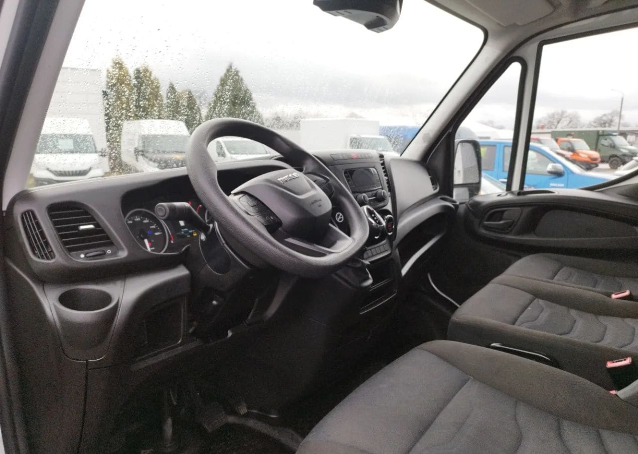 Zdjęcie oferty Iveco 35C16A8V Furgon 16m3 nr. 8