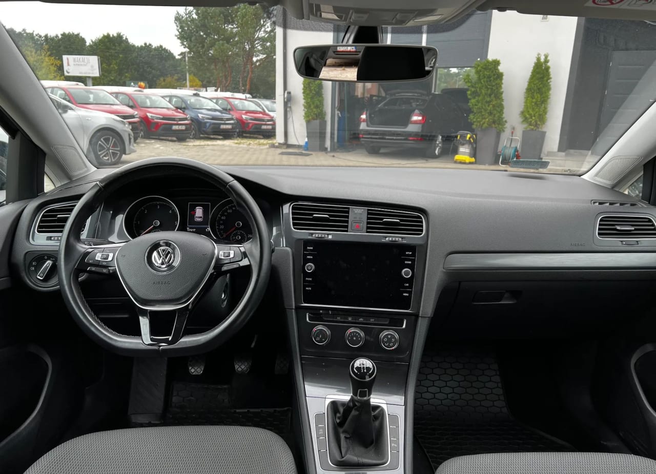 Zdjęcie oferty Volkswagen Golf nr. 11