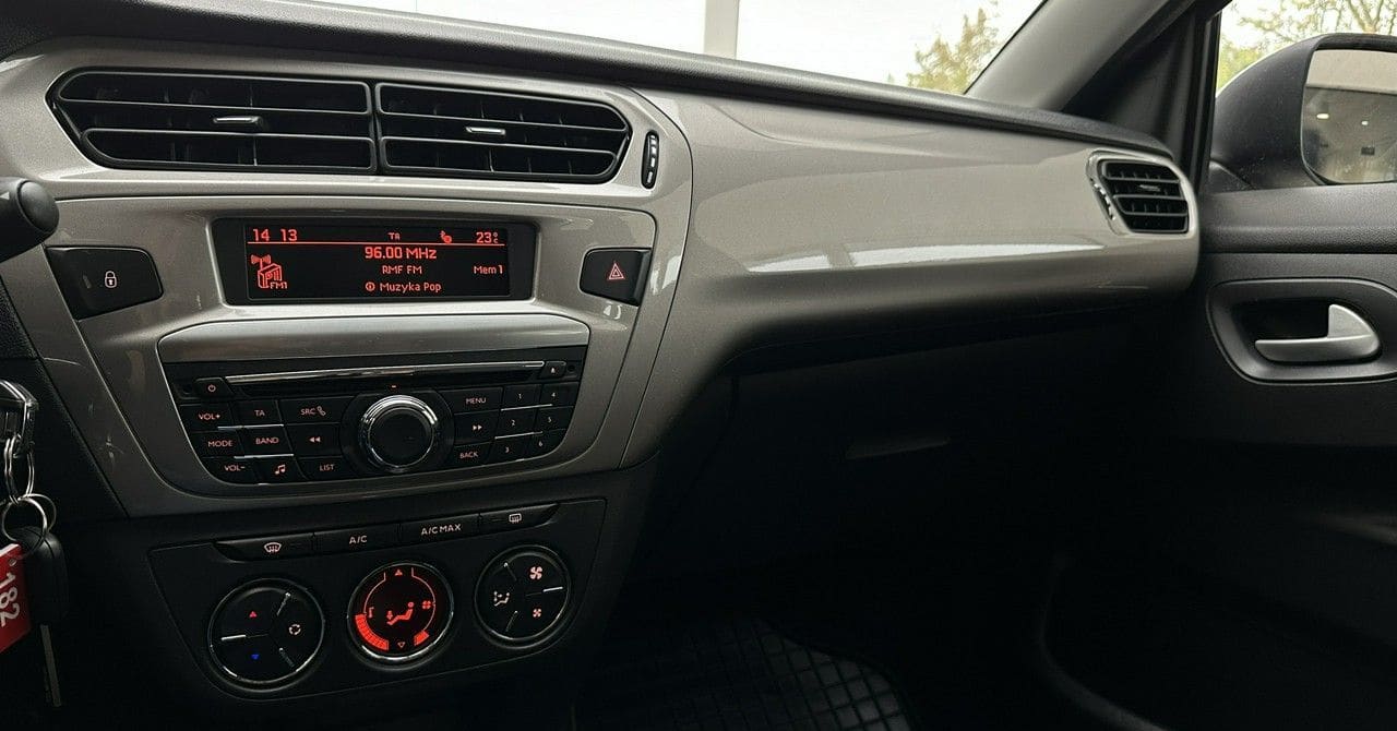 Zdjęcie oferty Citroen c-elysee nr. 28