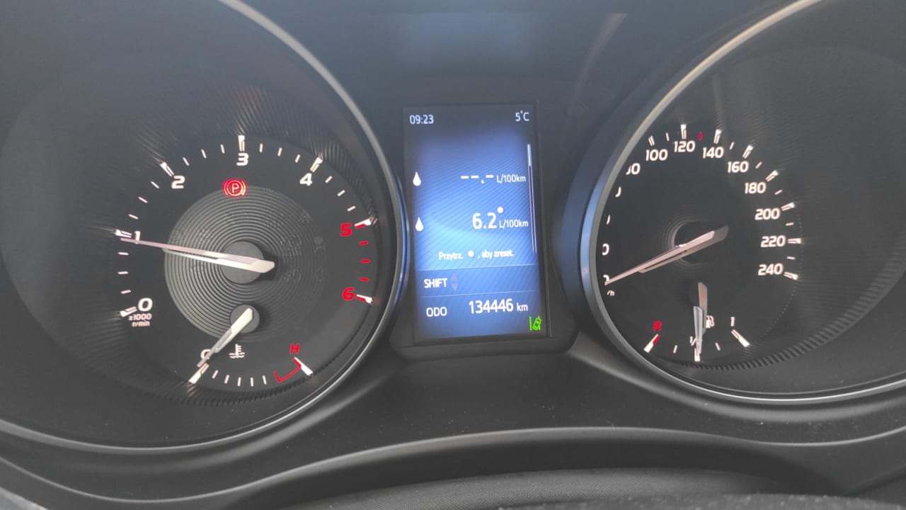 Zdjęcie oferty Toyota Avensis nr. 18