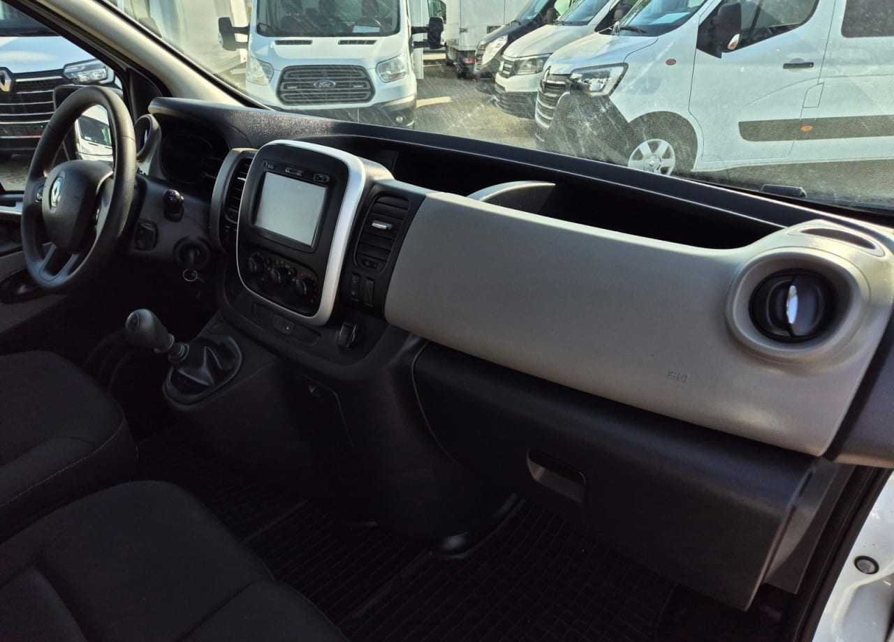Zdjęcie oferty Renault Trafic Long *79900zł NETTO* Brygadówka 6 osób 1,6 dCi/125KM nr. 26