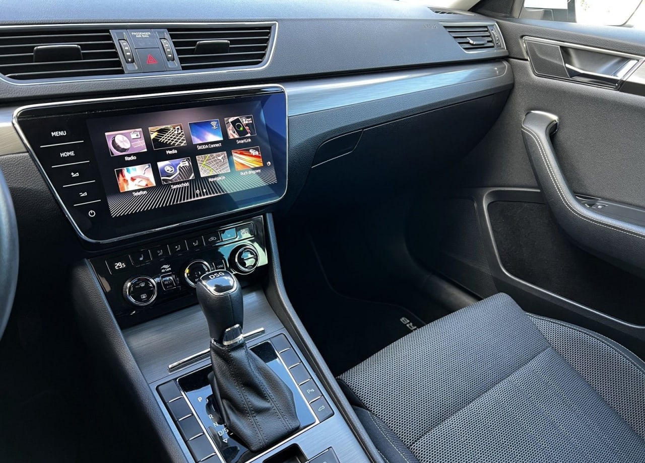 Zdjęcie oferty Skoda Superb nr. 19