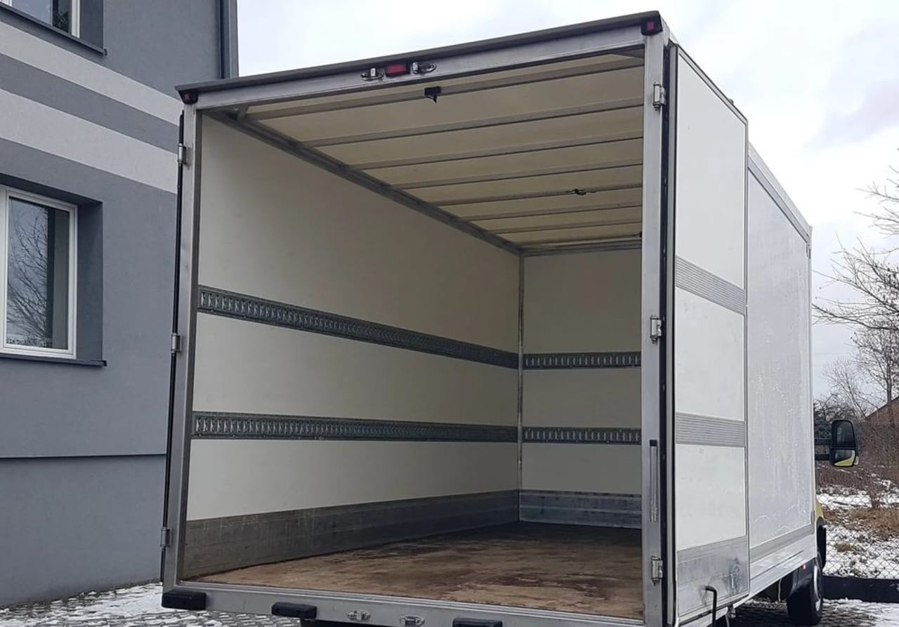 Zdjęcie oferty Iveco Daily KONTENER 8EP 4,14x2,22x2,20 KLIMA MANUAL KRAJOWY nr. 17