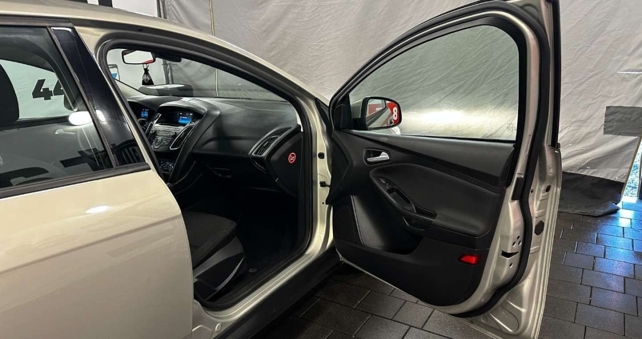 Zdjęcie oferty Ford Focus nr. 35