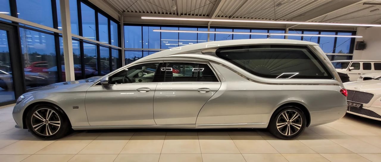 Zdjęcie oferty Mercedes-Benz Klasa E nr. 8