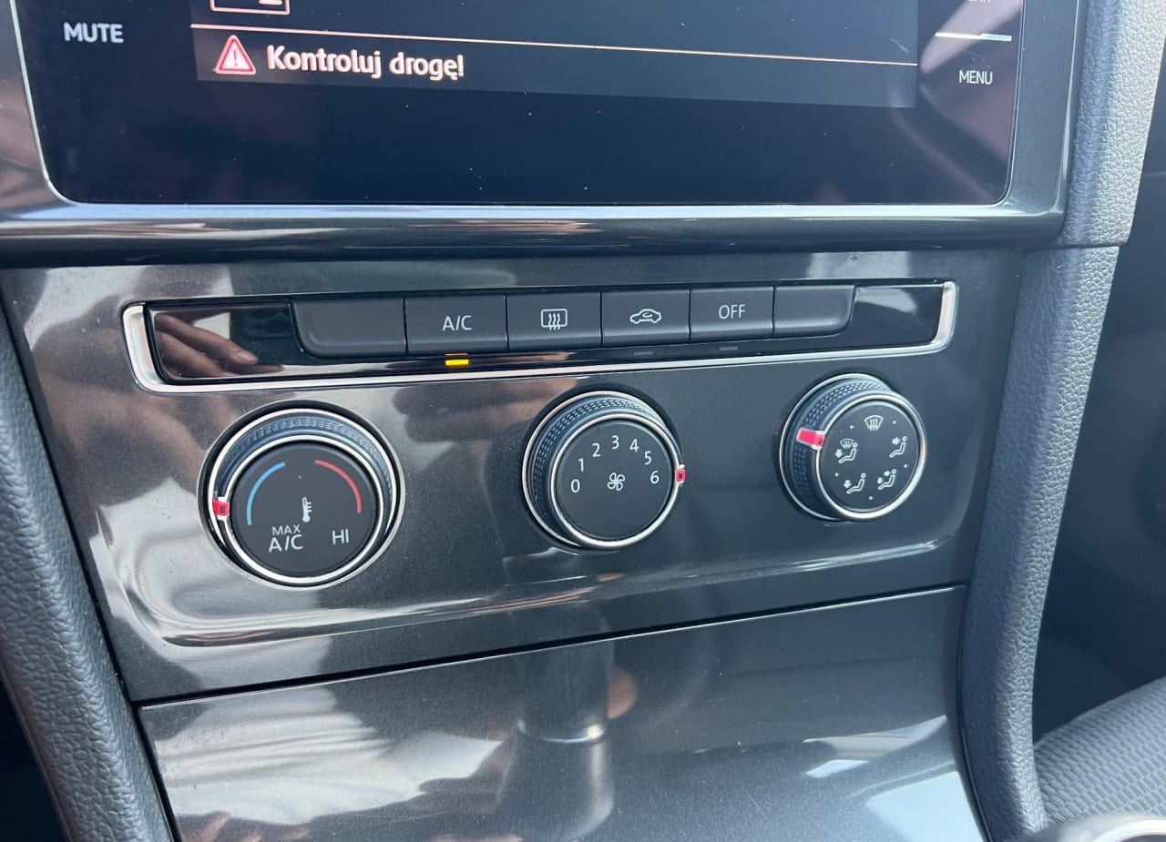 Zdjęcie oferty Volkswagen Golf nr. 6