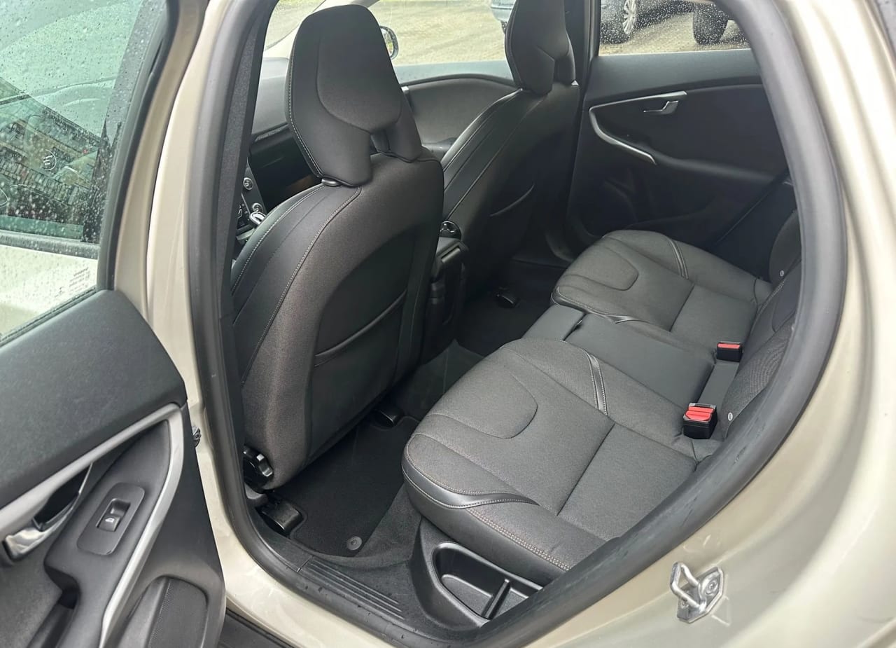 Zdjęcie oferty Volvo V40 nr. 15
