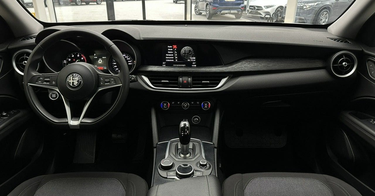 Zdjęcie oferty Alfa romeo Stelvio nr. 14