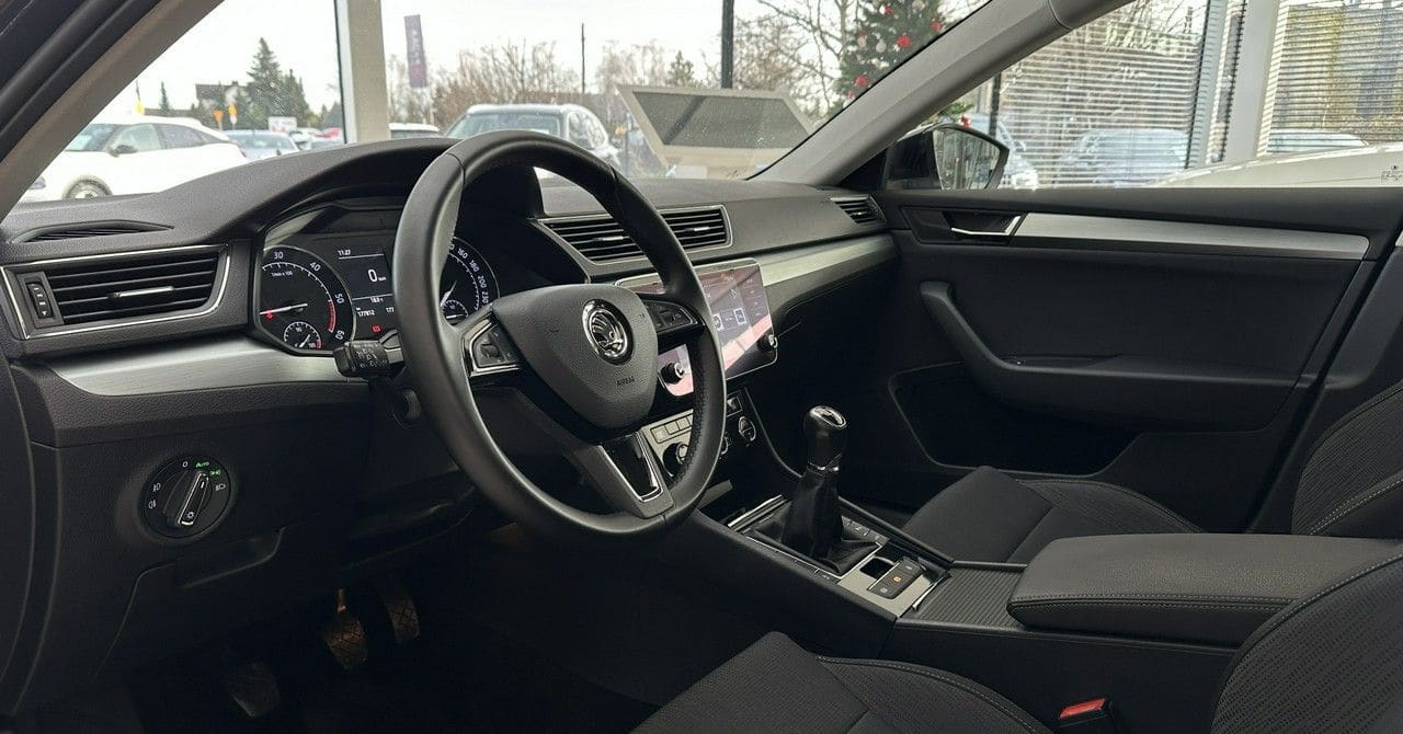 Zdjęcie oferty Skoda Superb nr. 8