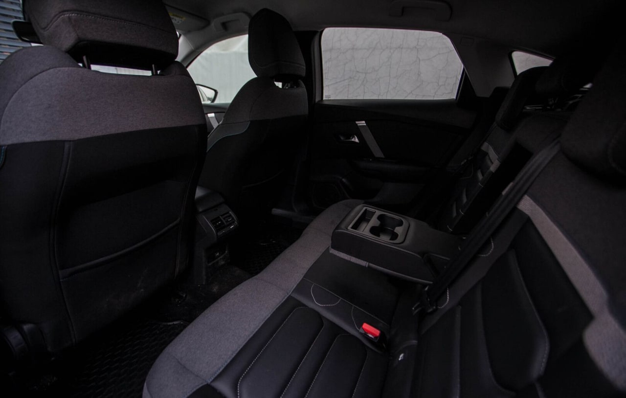 Zdjęcie oferty Citroen C4 nr. 19