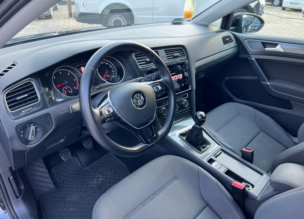 Zdjęcie oferty Volkswagen Golf nr. 19