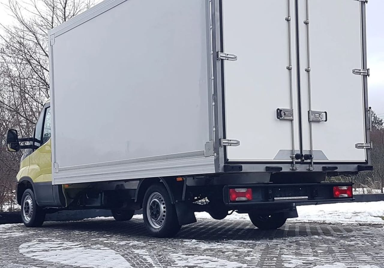Zdjęcie oferty Iveco Daily KONTENER 8EP 4,14x2,22x2,20 KLIMA MANUAL KRAJOWY nr. 34