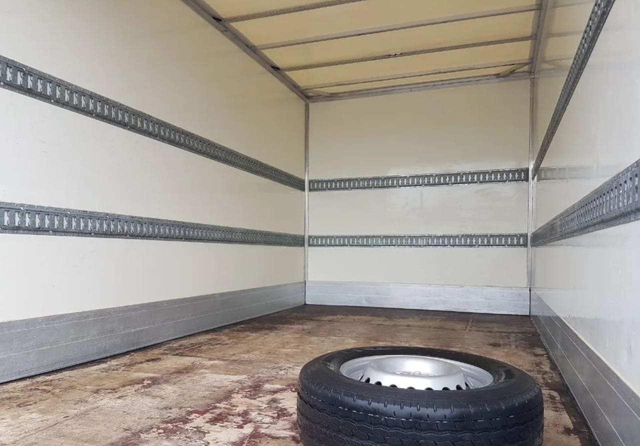 Zdjęcie oferty Iveco Daily KONTENER 8EP 4,14x2,22x2,20 KLIMA MANUAL DMC 3500 KG KRAJOWY nr. 31