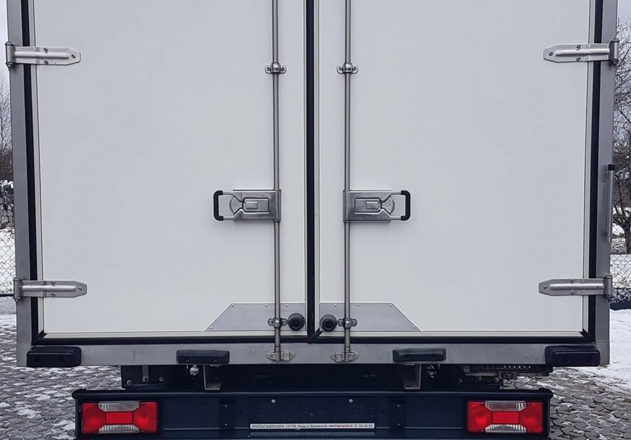 Zdjęcie oferty Iveco Daily KONTENER 8EP 4,14x2,22x2,20 KLIMA MANUAL KRAJOWY nr. 27