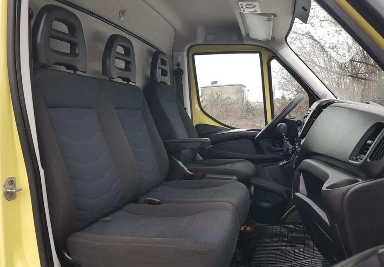 Zdjęcie oferty Iveco Daily KONTENER 8EP 4,14x2,22x2,20 KLIMA MANUAL KRAJOWY nr. 22