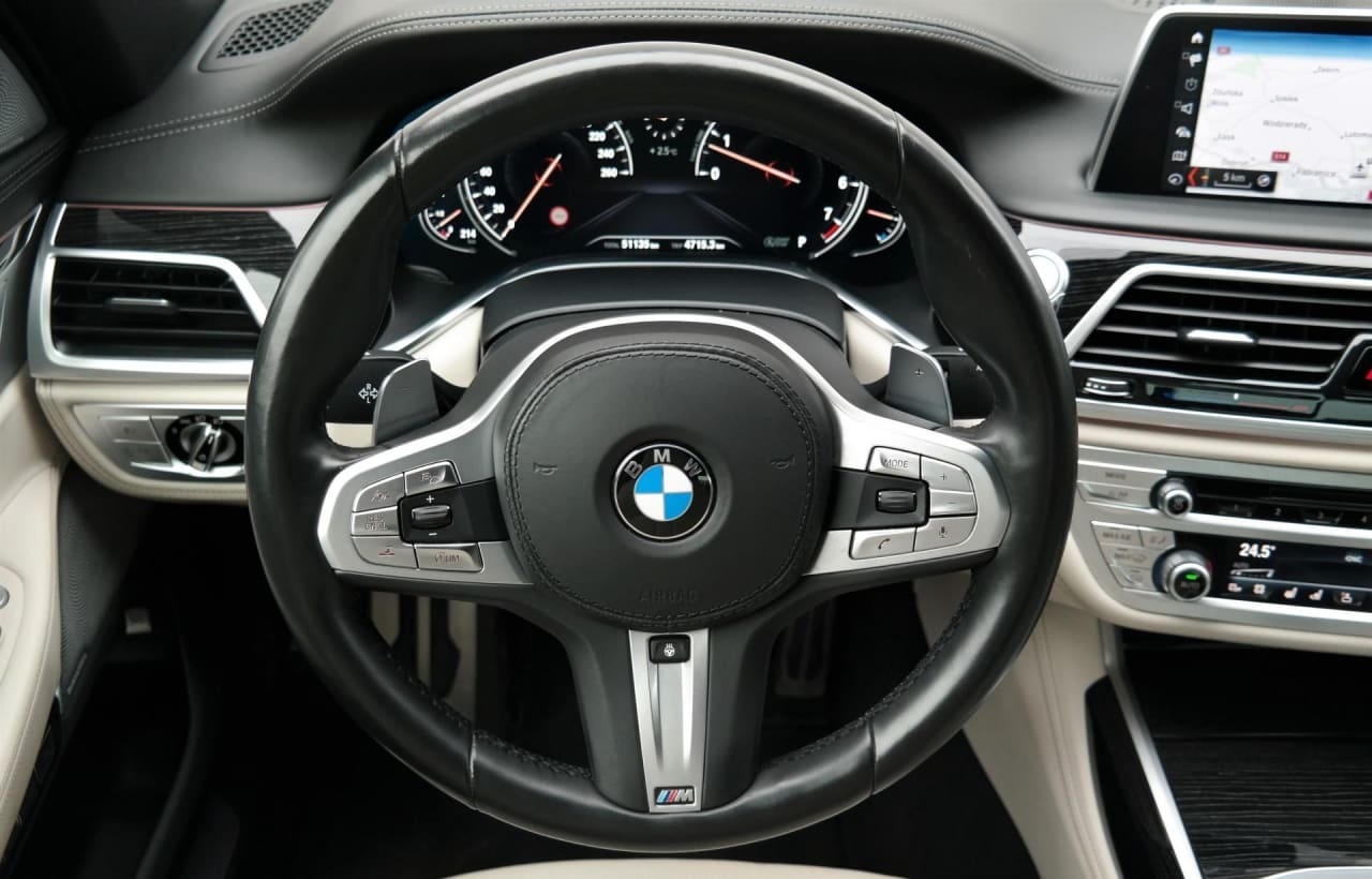 Zdjęcie oferty BMW Seria 7 nr. 19