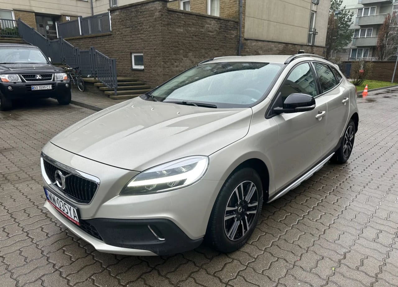 Zdjęcie oferty Volvo V40 nr. 2