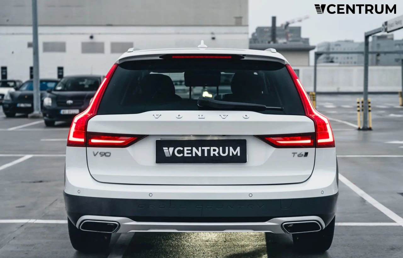 Zdjęcie oferty Volvo V90 Cross Country nr. 4