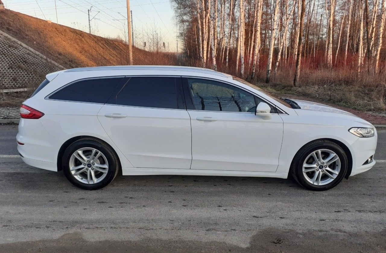 Zdjęcie oferty Ford Mondeo nr. 10